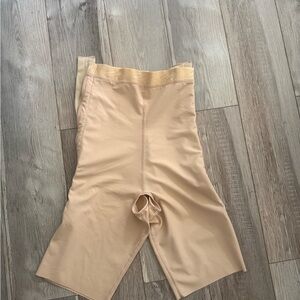 Marena Beige recovery  Shorts